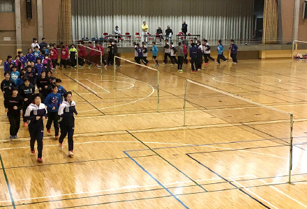 徳山東ロータリークラブ：バドミントン講習会写真