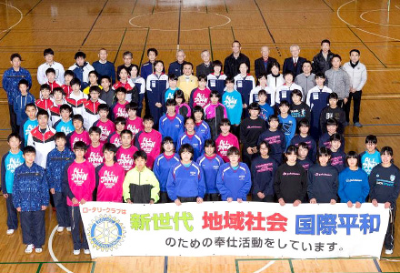 徳山東ロータリークラブ：バドミントン講習会写真