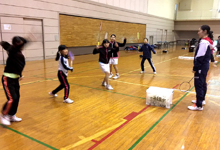 下関市小学生バドミントン講習会写真