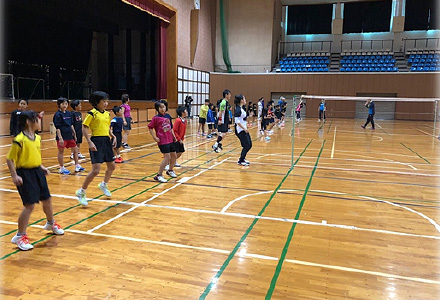 ビークルーエッセ主催 バドミントン講習会写真