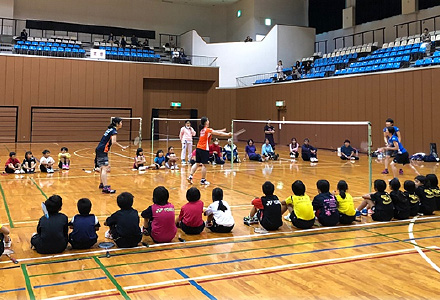 ビークルーエッセ主催 バドミントン講習会写真