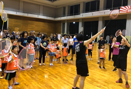 初めての方にも分かるように持ち方から説明 写真