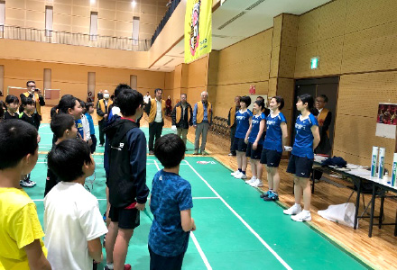 徳山中央ライオンズ主催 バドミントン教室写真