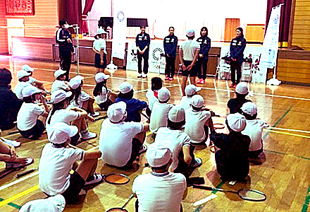 山口県教育庁　学校安全・体育課主催 バドミントン教室写真