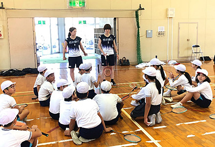 山口県教育庁　学校安全・体育課主催 バドミントン教室写真